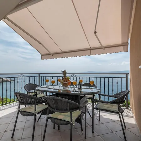 Apartamento By The Sea Rastici, Ciovo - 5233 *